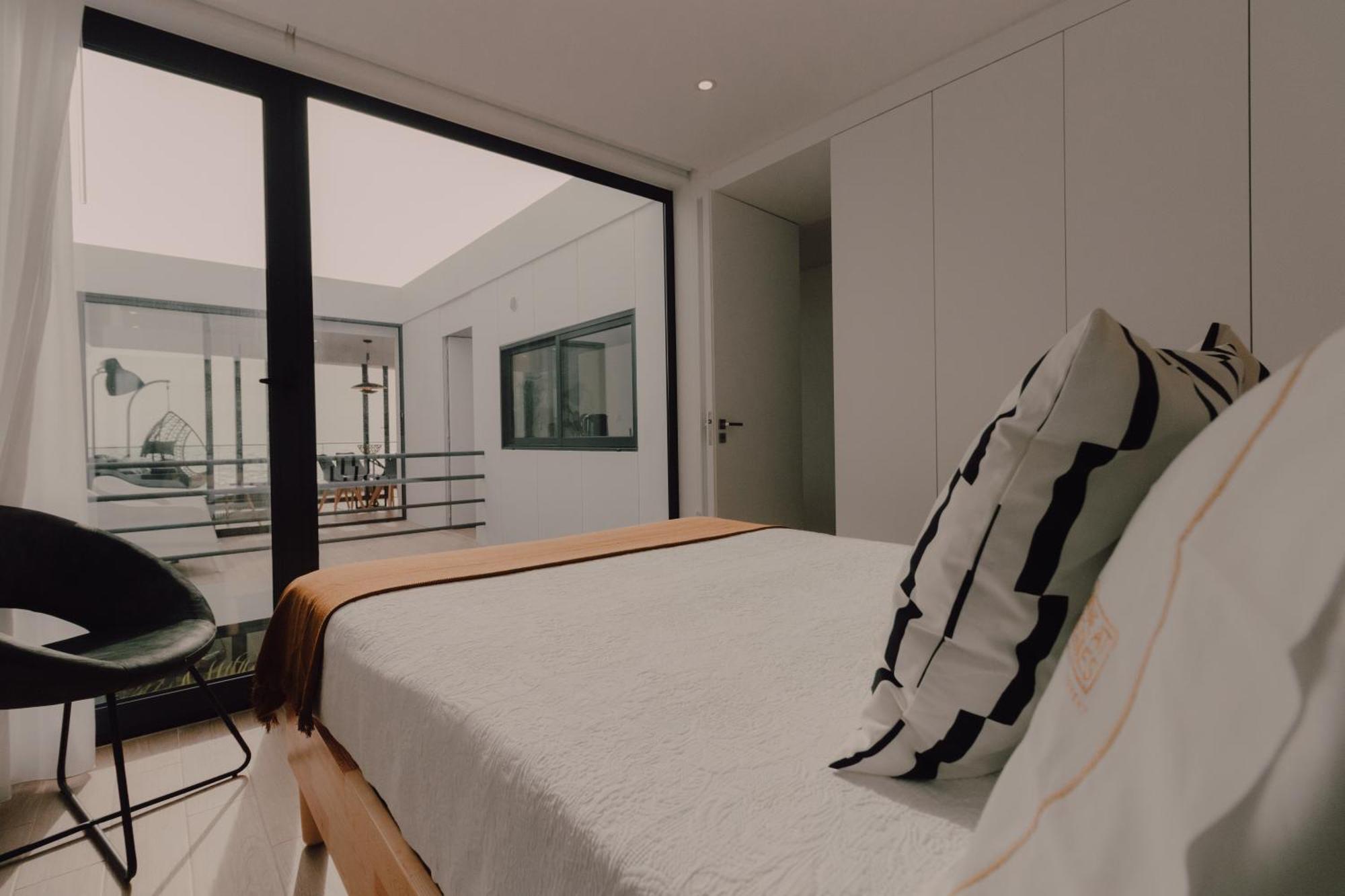 Home At Azores - Oasis House Sao Roque  Room photo
