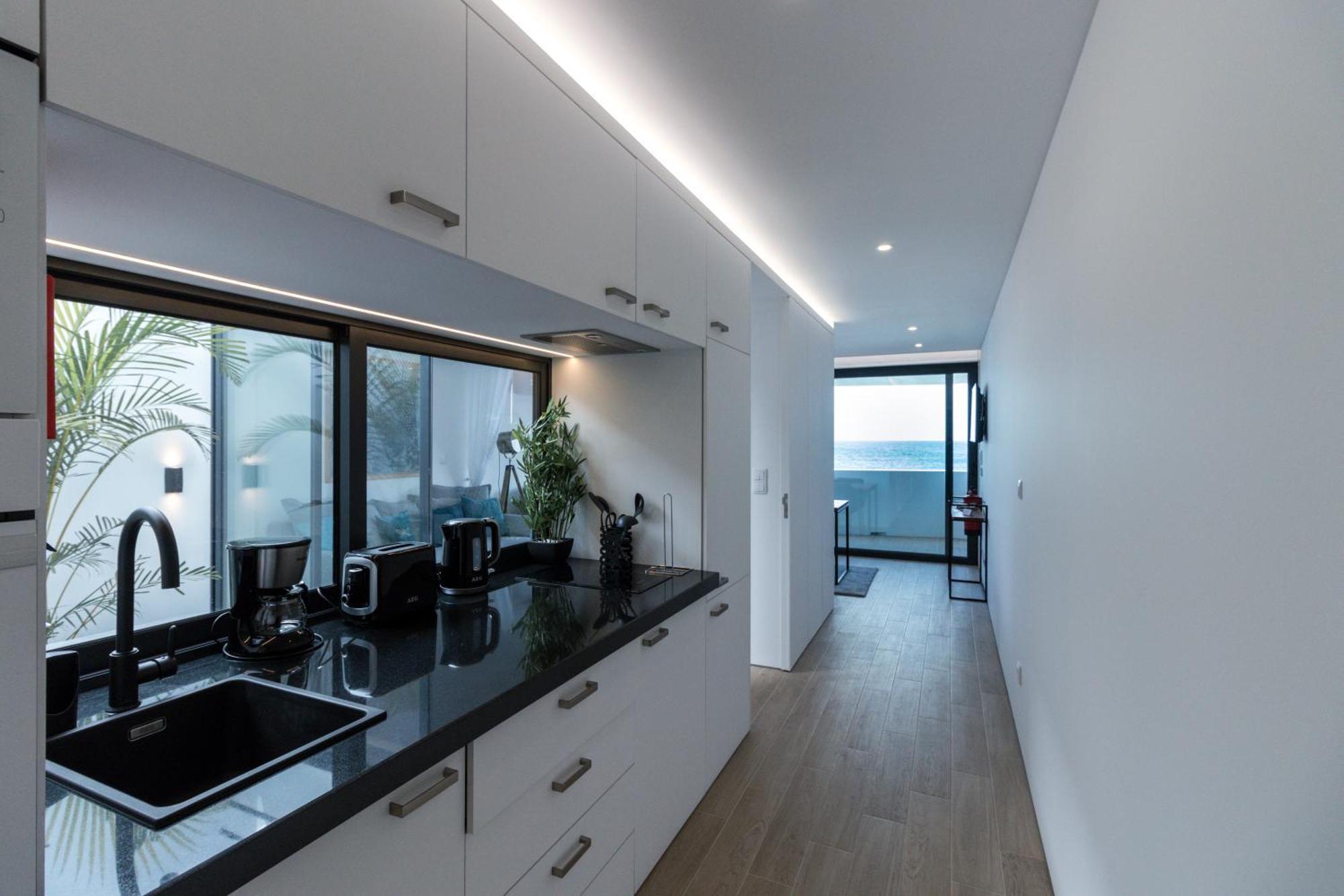 Home At Azores - Oasis House Sao Roque  Room photo